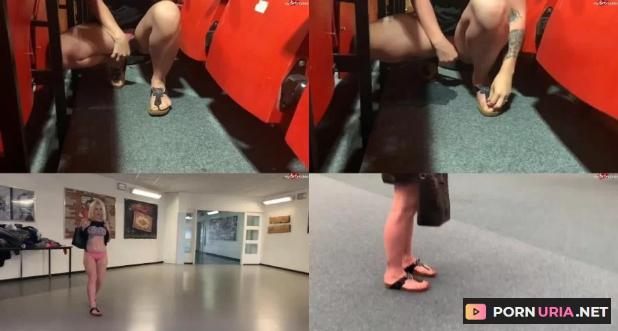 Devil Sophie - Sophie at the university ) Lecture hall I piss everything full - here smells every corner now for me with devil-sophie [HD 720p] 69.64 MB