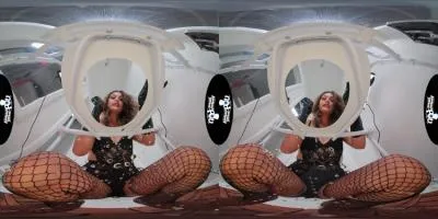 Goddess Lush - Femdom Goddess Lush Dominates Her Bucket [2700p] (Peeing, Close Ups)