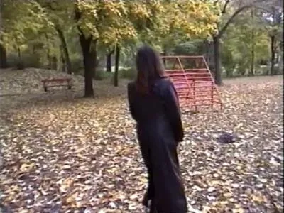 Golden Piss 36 - Alte Weiber Pissen Draußen [DVDRip] (Mature, Peeing)