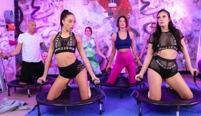 Violet Starr & Alexis Tae - Double Bubble Bouncing Butt [SD] (Spanking, Doggystyle)