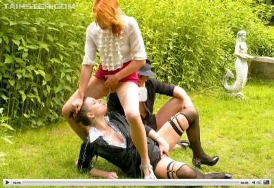 Mona Lee, Lucy Bell - Painting In Piss [HD] Pissing